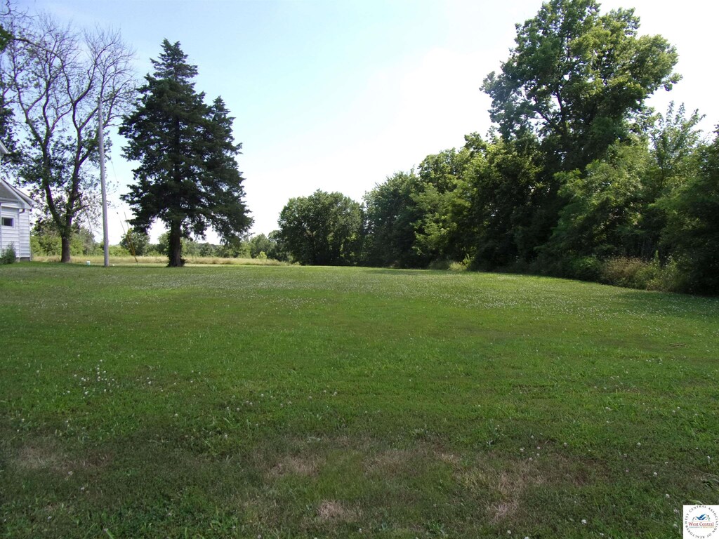 619 E Mcpherson St, Knob Noster, MO 65336 - photo 1