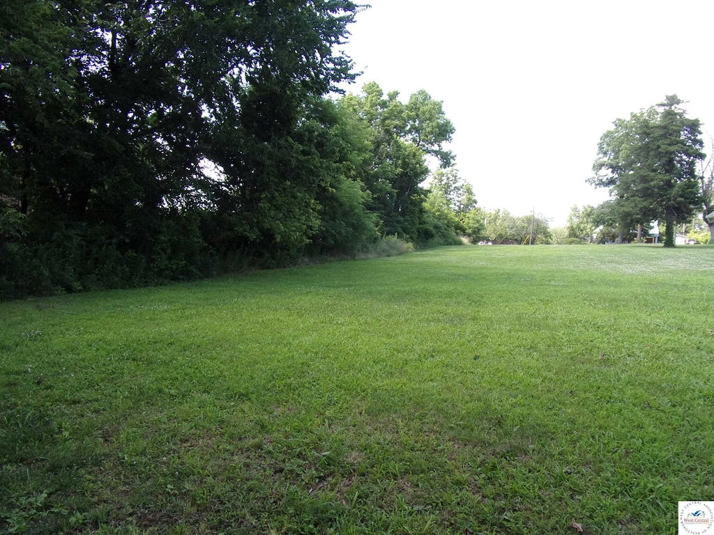 619 E Mcpherson St, Knob Noster, MO 65336 - photo 2