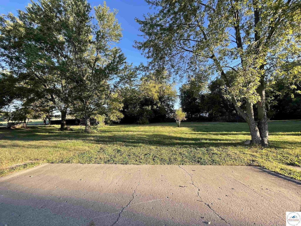 107 E Boonville St, Sedalia, MO 65301 - photo 1