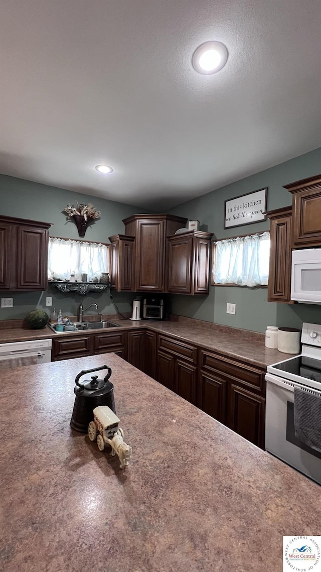 902 Peach St, Cole Camp, MO 65325 - photo 10