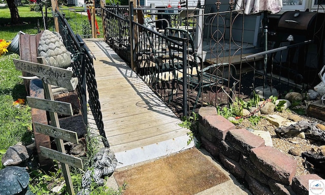 106 W Fairview St, Clinton, MO 64735 - view of deck