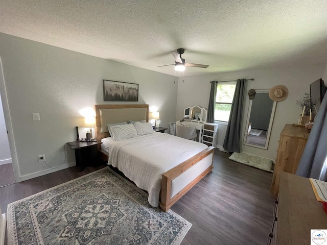 22756 Hickory Chapel Ave, Lincoln, MO 65338 - bedroom with wood finished floors, a textured ceiling, and a ceiling fan