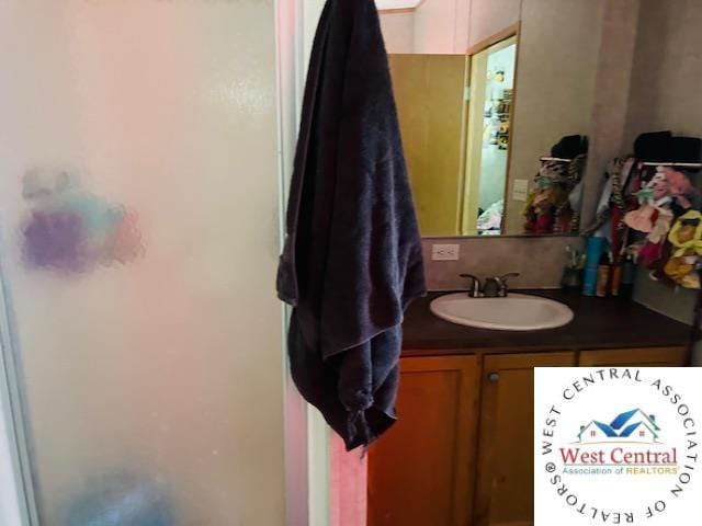 214 SE State St, Milan, MO 63556 - bathroom featuring vanity