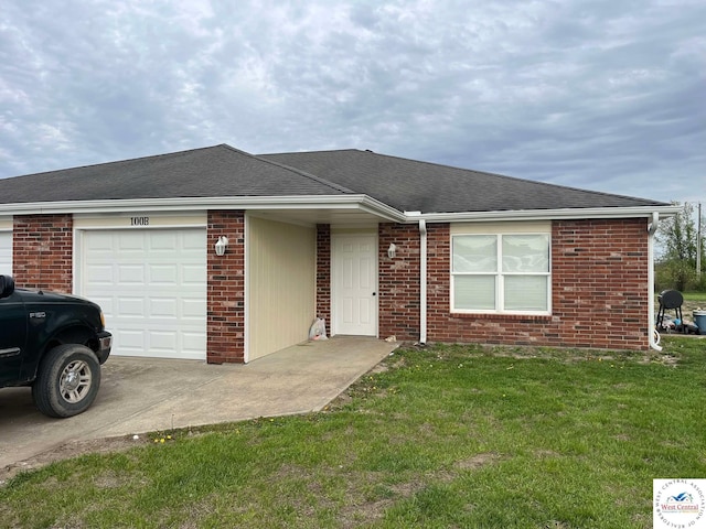 100 NW 4343 P Ln, Clinton, MO 64735 - ranch-style home featuring a front yard, a shingled roof, brick siding, and a garage
