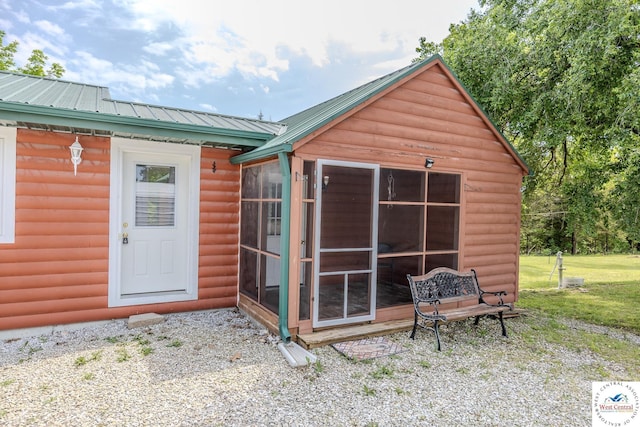 28848 Paradise Dr, Warsaw, MO 65355 - view of outbuilding featuring an outbuilding