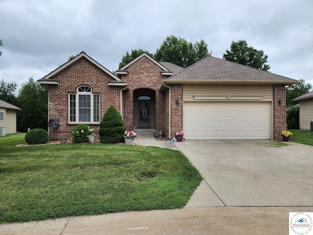 807 S Iowa Cir, Clinton, MO 64735 - photo 1