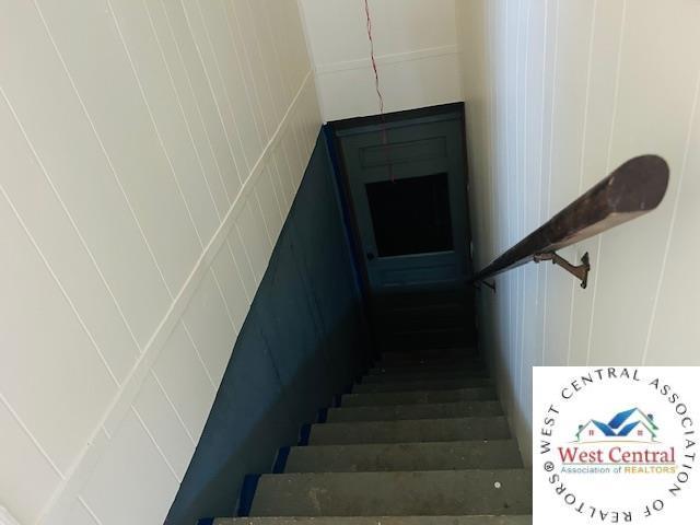 45869 E Hwy, Milan, MO 63556 - view of staircase