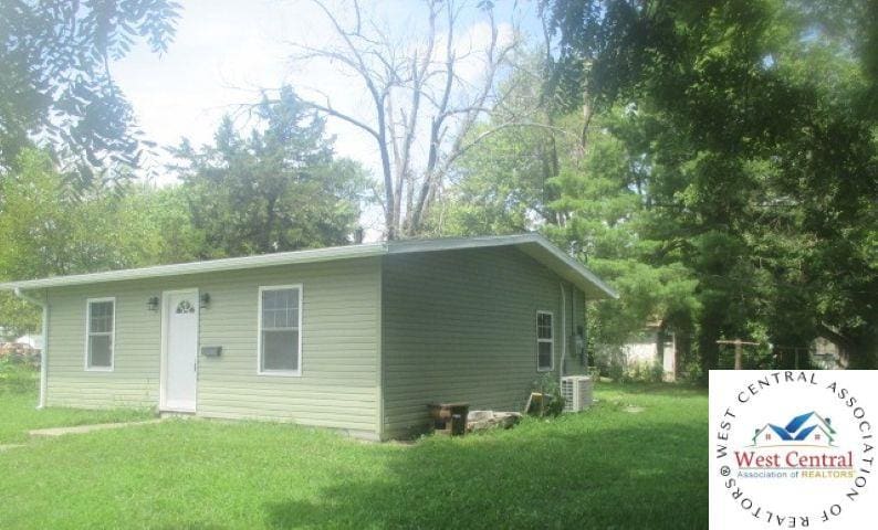 501 E Walnut St, Sedalia, MO 65301 - photo 2