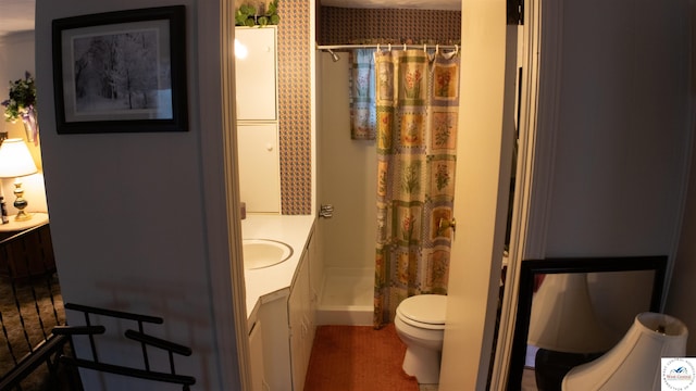 31560 Branch Ave, Warsaw, MO 65355 - bathroom with a shower with shower curtain, toilet, and vanity