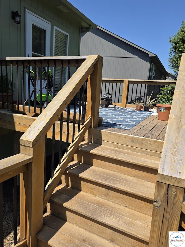 1010 NW Scenic Dr, Grain Valley, MO 64029 - wooden deck featuring stairway