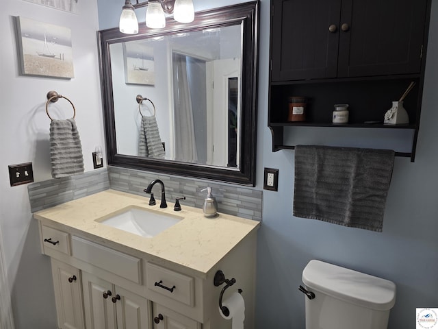 1010 NW Scenic Dr, Grain Valley, MO 64029 - bathroom featuring backsplash and vanity