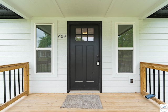 704 E 16th St, Sedalia, MO 65301 - view of doorway to property