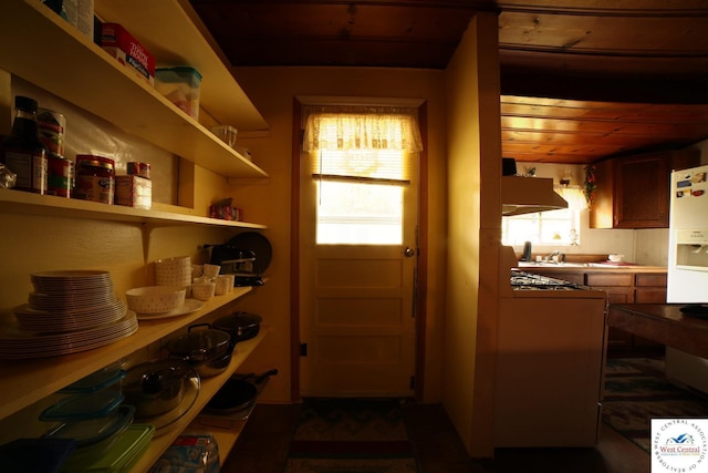 21609 Valley Rd, Warsaw, MO 65355 - view of pantry