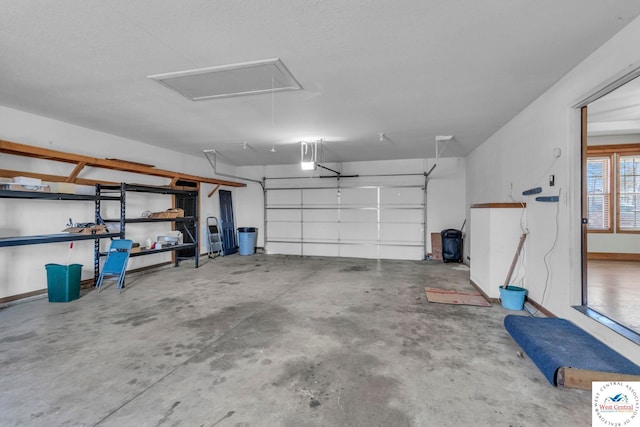 21439 Lost Rd, Warsaw, MO 65355 - view of garage