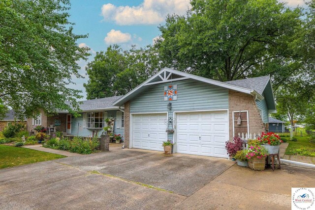 205 S Michael Dr, Clinton, MO 64735 - photo 4