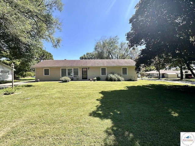 130 Center St, Tipton, MO 65081 - photo 2