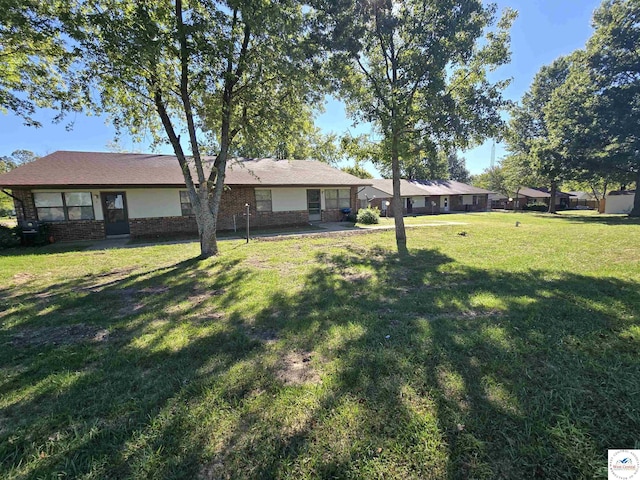 206 N Ohio St, Chilhowee, MO 64733 - view of yard