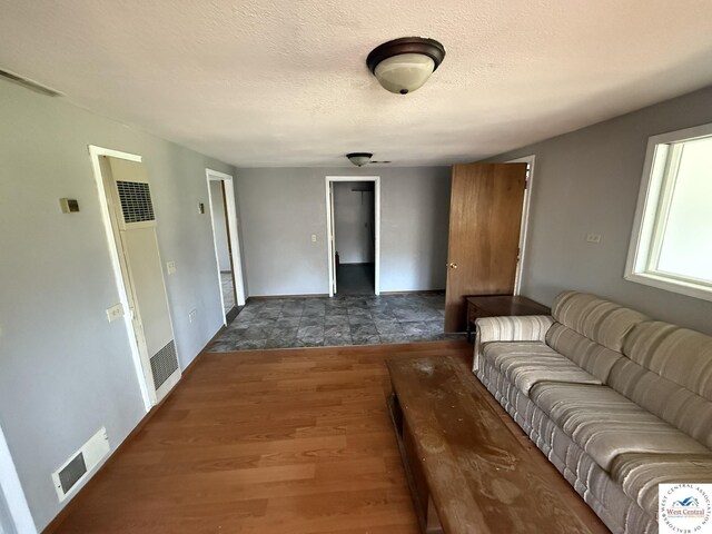151 State Road Ff Rd, Edwards, MO 65326