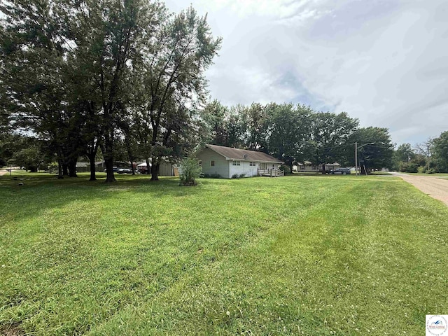 302 W Hiawatha St, Green Ridge, MO 65332 - photo 40
