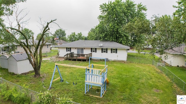 252 Shawn Ave, Lincoln, MO 65338 - back of property with a deck