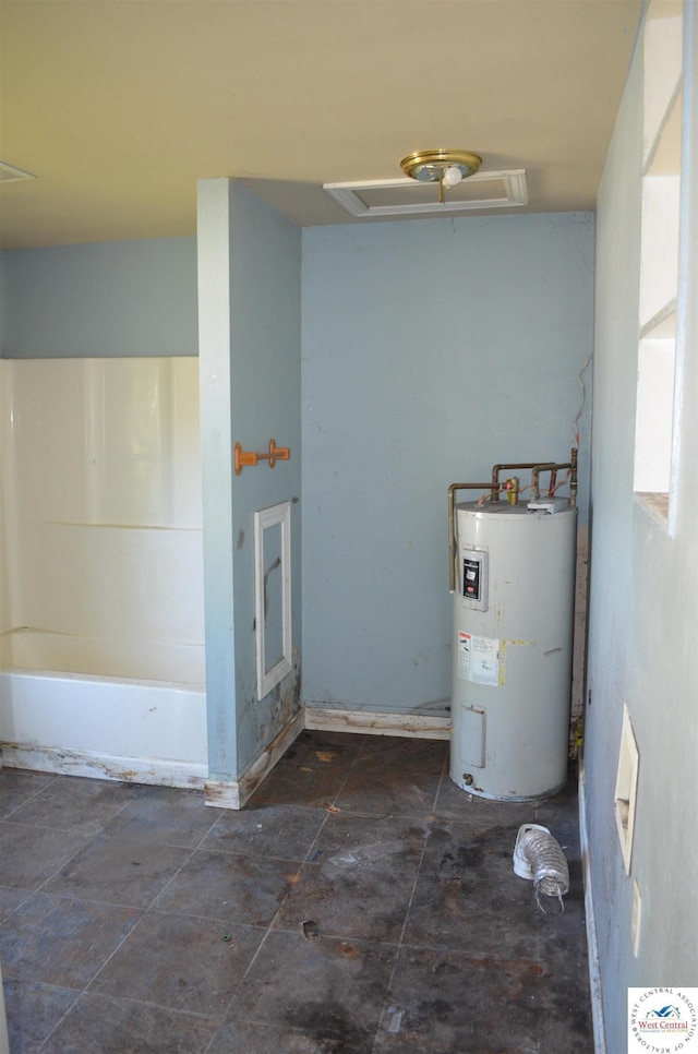 1305 E 14th St, Sedalia, MO 65301 - utilities featuring water heater