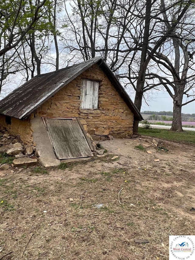view of outdoor structure