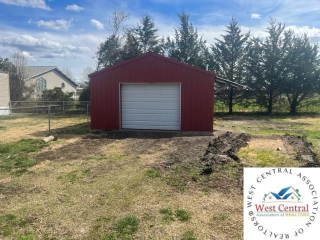 16552 Springfield Rd, Warsaw, MO 65355 - view of outbuilding with fence and an outbuilding