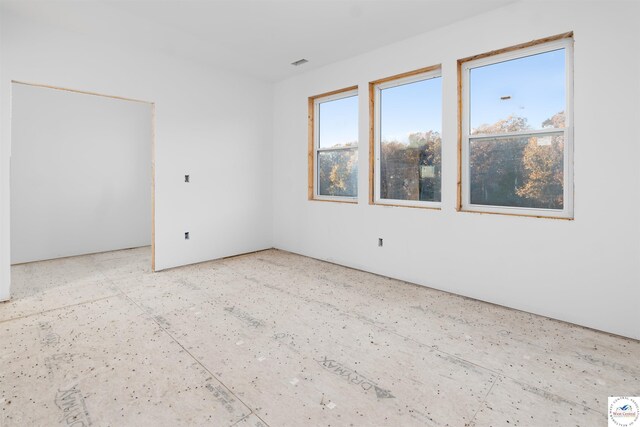19166 Brockman Ave, Cole Camp, MO 65325 - unfurnished room with visible vents