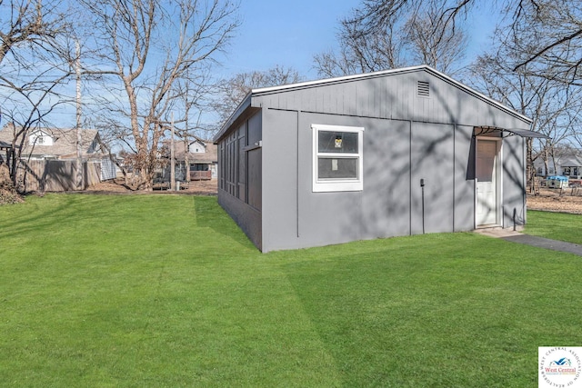 707 E 11th St, Sedalia, MO 65301 - view of outdoor structure featuring fence