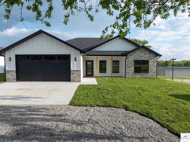 3008 Aaron Ave, Sedalia, MO 65301 - photo 1