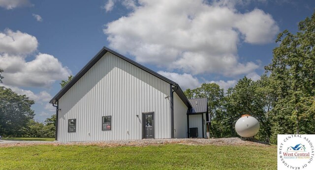 26112 Georgetown Ave, Warsaw, MO 65355 - view of outdoor structure featuring cooling unit