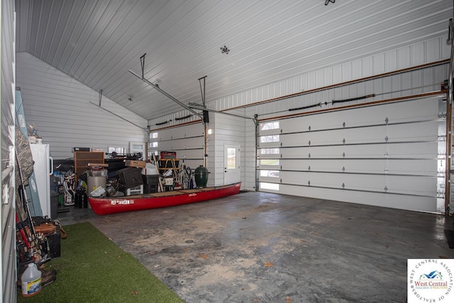 26112 Georgetown Ave, Warsaw, MO 65355 - garage with metal wall
