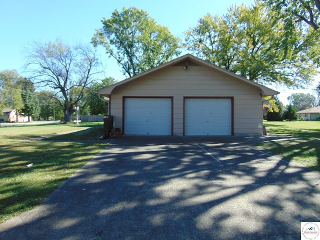 view of detached garage