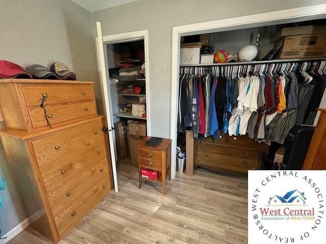 412 E Walnut St, Clinton, MO 64735 - view of closet