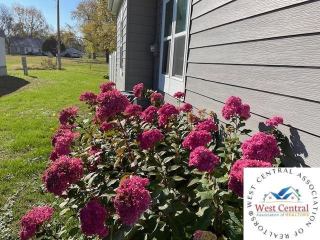 412 E Walnut St, Clinton, MO 64735 - exterior view
