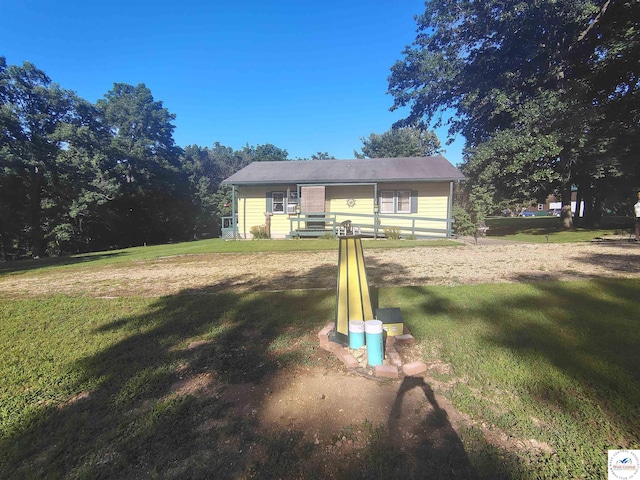 29620 Blue Grass Rd, Edwards, MO 65326 - view of front facade featuring a front lawn
