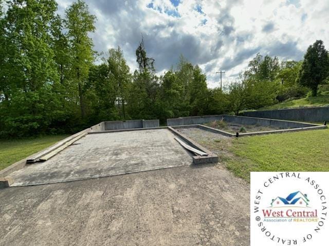 151 Oak Hill Dr, Eldon, MO 65026