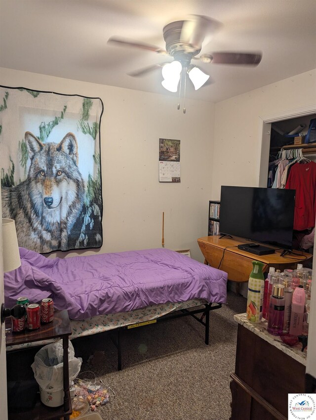 418 W Gravel St, Clinton, MO 64735 - carpeted bedroom featuring a ceiling fan