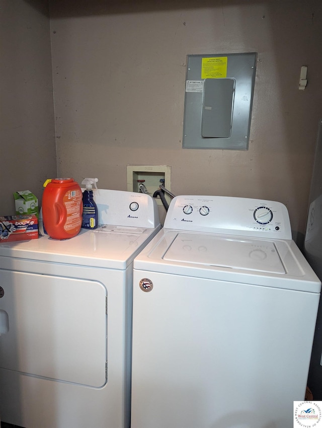 418 W Gravel St, Clinton, MO 64735 - washroom with separate washer and dryer and electric panel