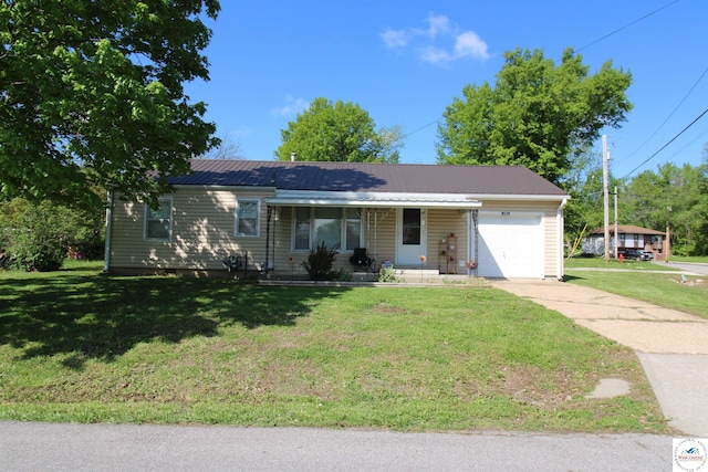 101 Lakeveiw Dr, Windsor, MO 65360 - ranch-style house with a garage, a front lawn, driveway, and metal roof