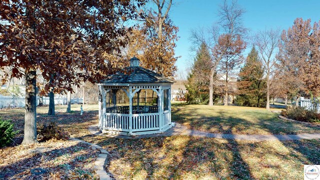 1519 Cobblestone Dr, Sedalia, MO 65301 - view of yard with a gazebo