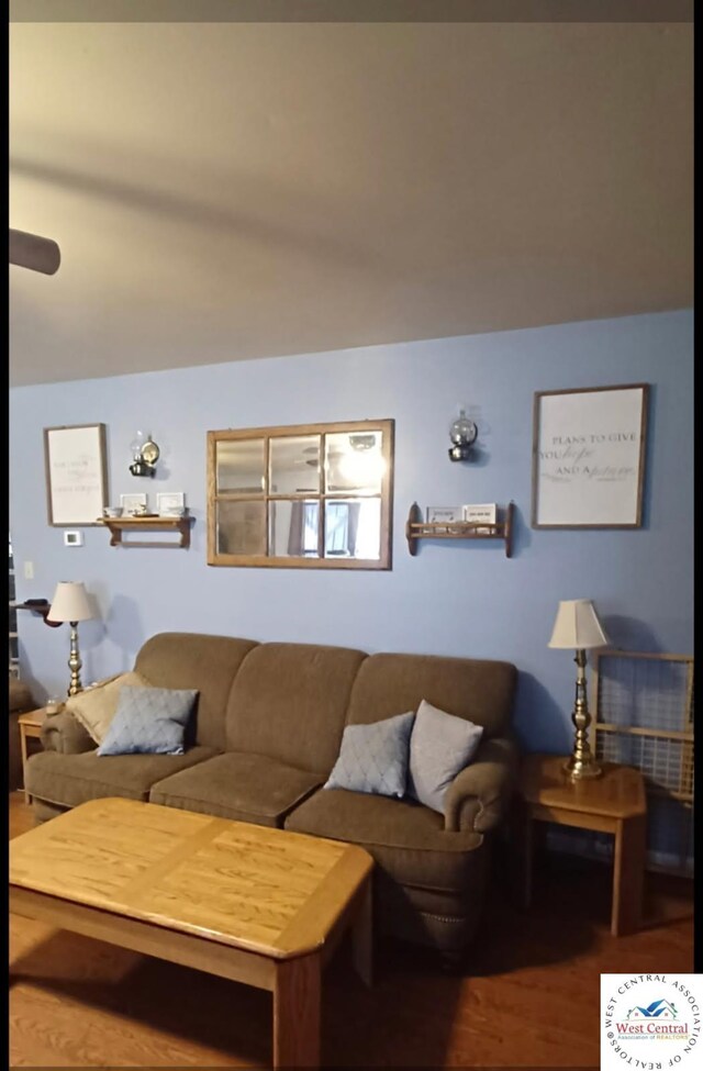 305 N Main St, Green Ridge, MO 65332 - photo 9