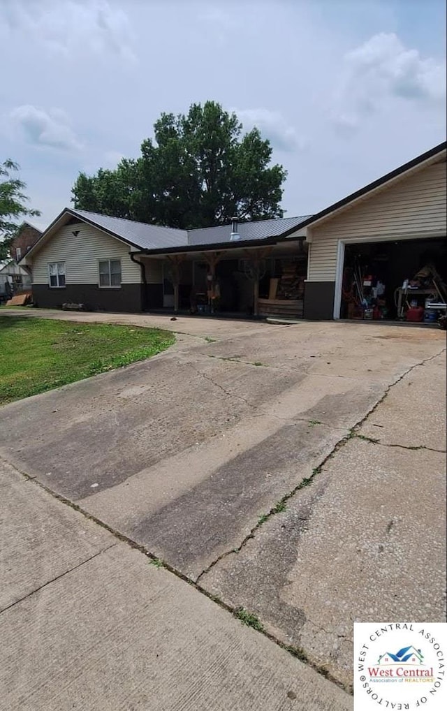 305 N Main St, Green Ridge, MO 65332 - photo 2