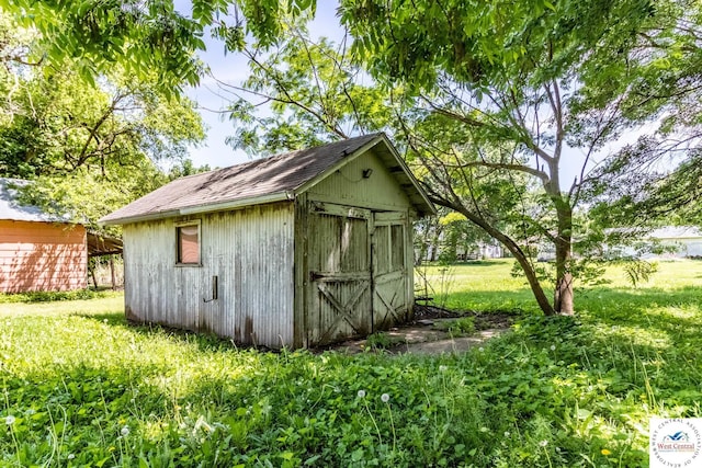 806 E Green St, Clinton, MO 64735 - view of shed