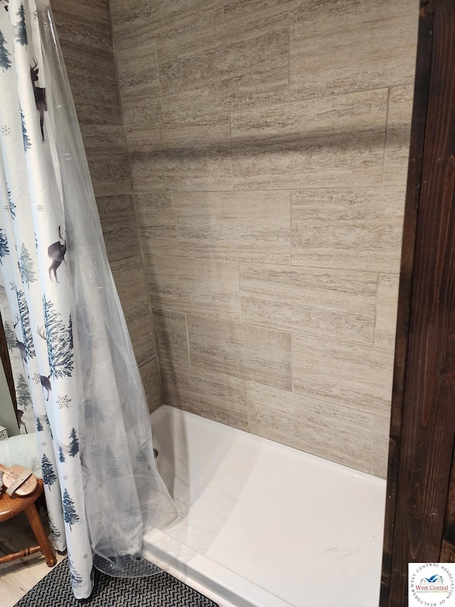 10075 Otter Rd, Clinton, MO 64735 - bathroom featuring a shower stall