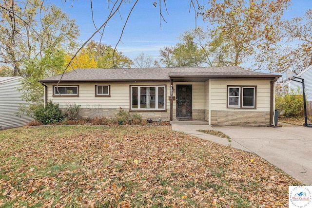 6204 E 147th Ter, Grandview, MO 64030 - view of front of house