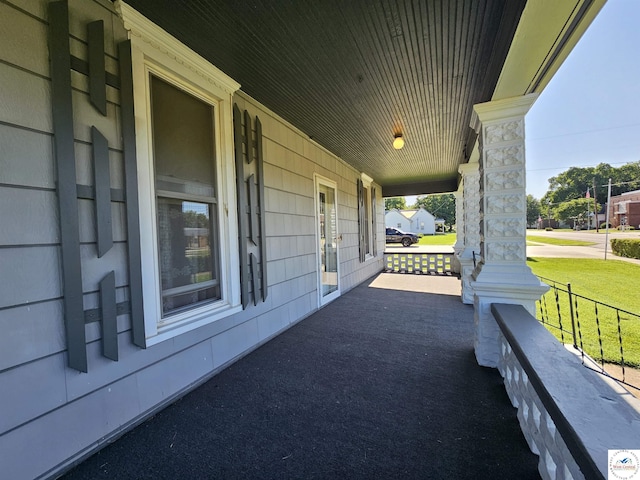 406 W Main St, Cole Camp, MO 65325 - view of covered porch