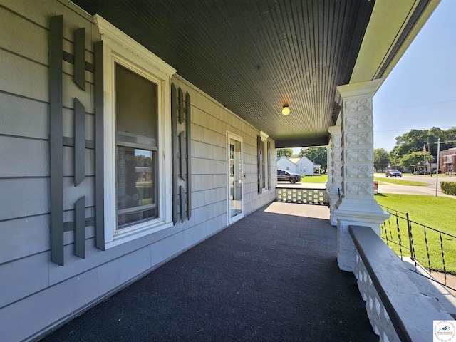406 W Main St, Cole Camp, MO 65325 - view of porch