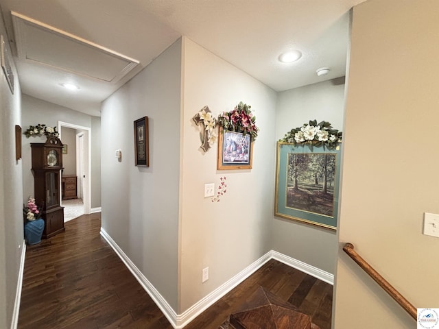 711 Katy Cir, Sedalia, MO 65301 - hallway with dark wood-style flooring, baseboards, and recessed lighting