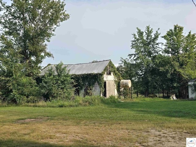 352 NE 1150th Rd, Calhoun, MO 65323 - view of yard